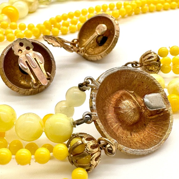 Vintage Yellow Necklace Demi Set - Picture 8 of 17